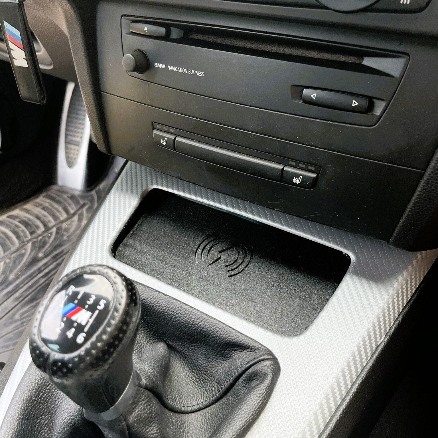 Kabelloses Ladepad für BMW 3er - Serie (E90, E91, E92, E93) - Exact Designs