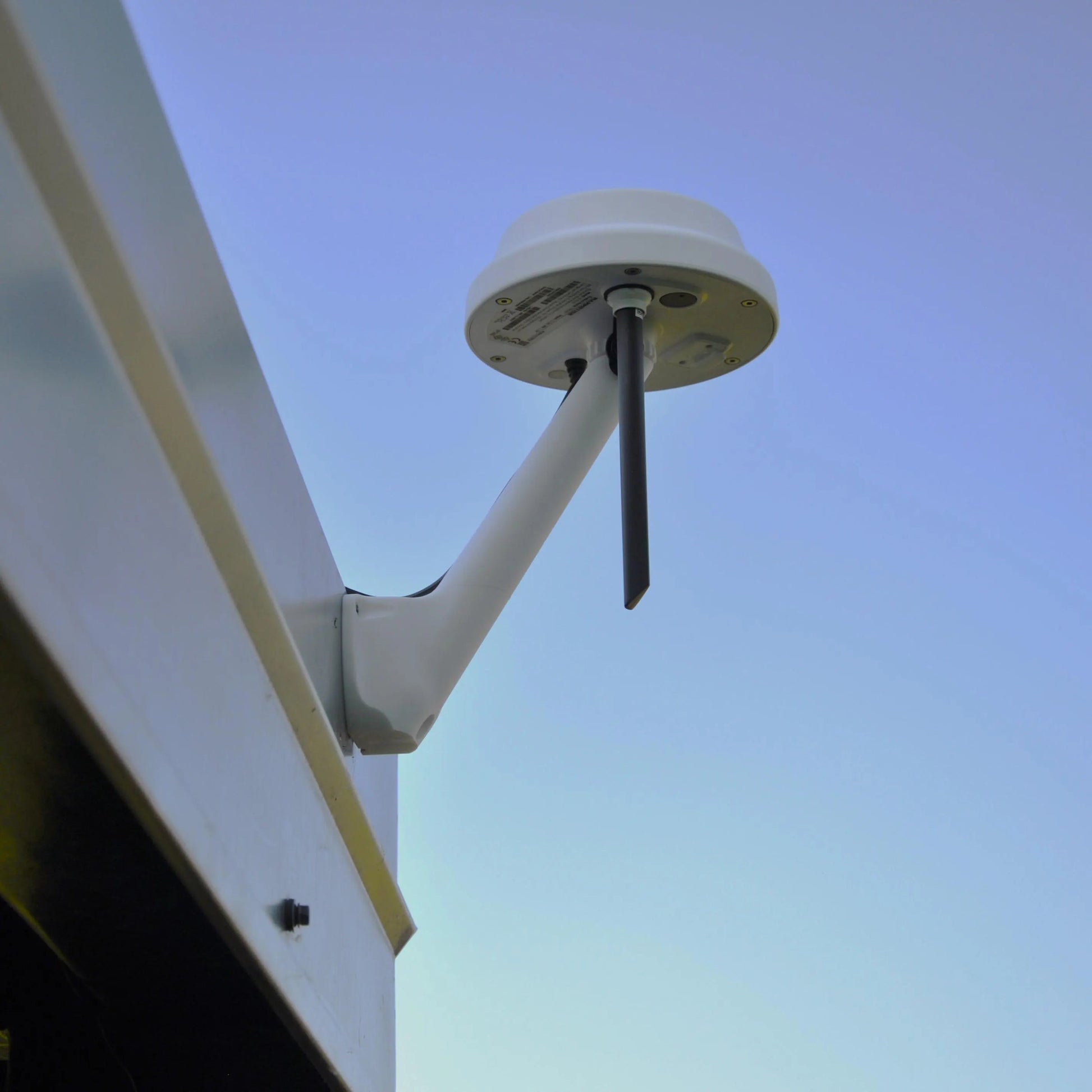 Mammotion Luba Mini & Yuka Mini – RTK Wandhalterung - Exact Designs