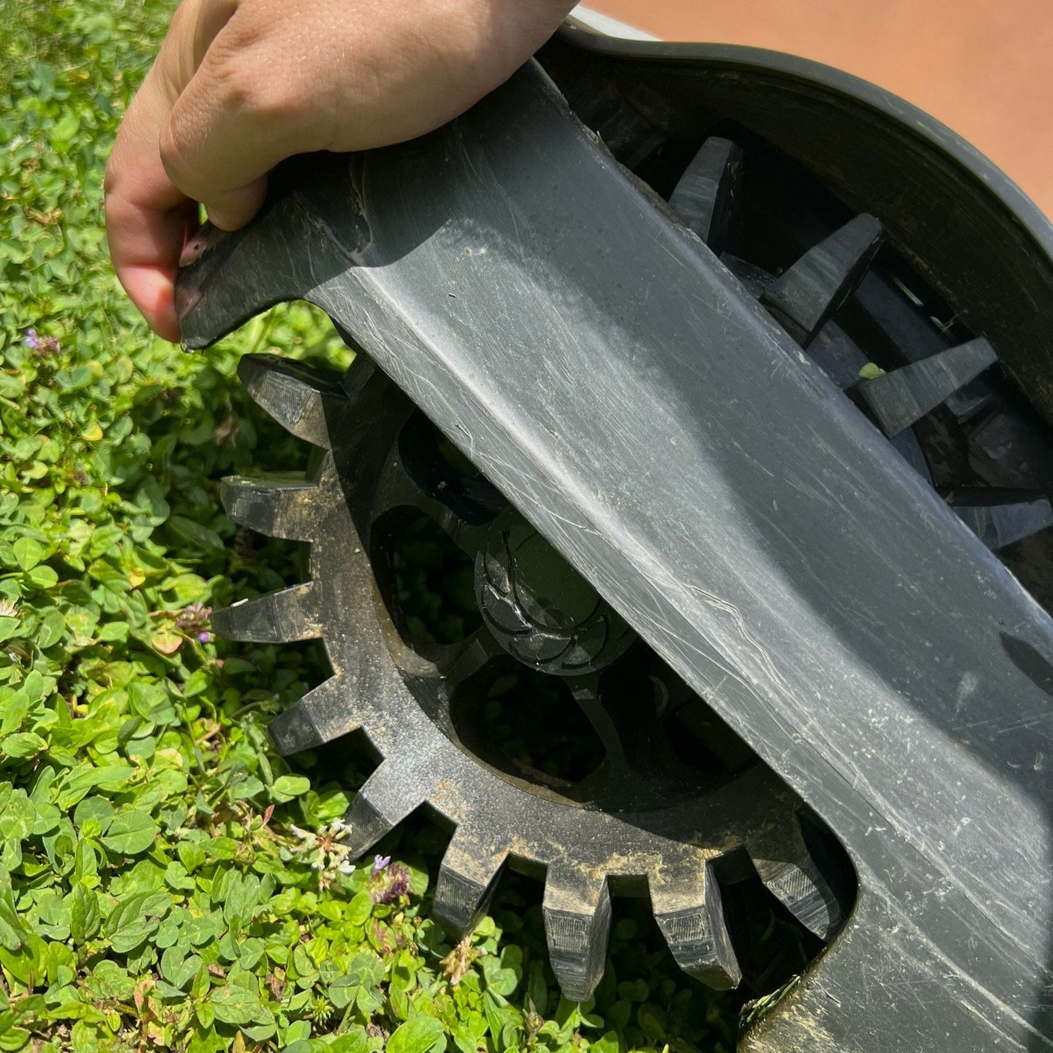 Spiked Wheels für Gardena Sileno City & Life – Verbesserter Grip und Traktion - Exact Designs